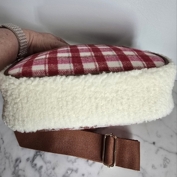 Shiraleah, New, Mirabel Camera Crossbody Purse Pink Plaid Sherpa Flannel Bag - Picture 5 of 13